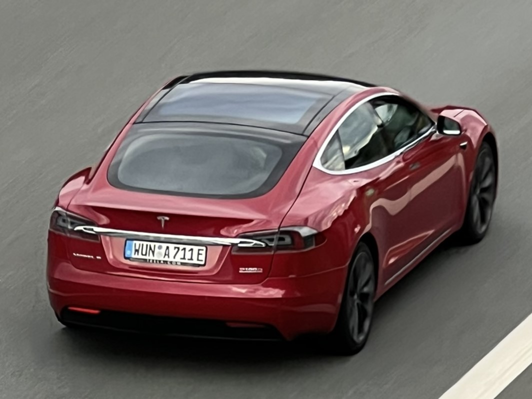 WUN A 711 E, Tesla Model S 1st gen (5YJS), 2012–