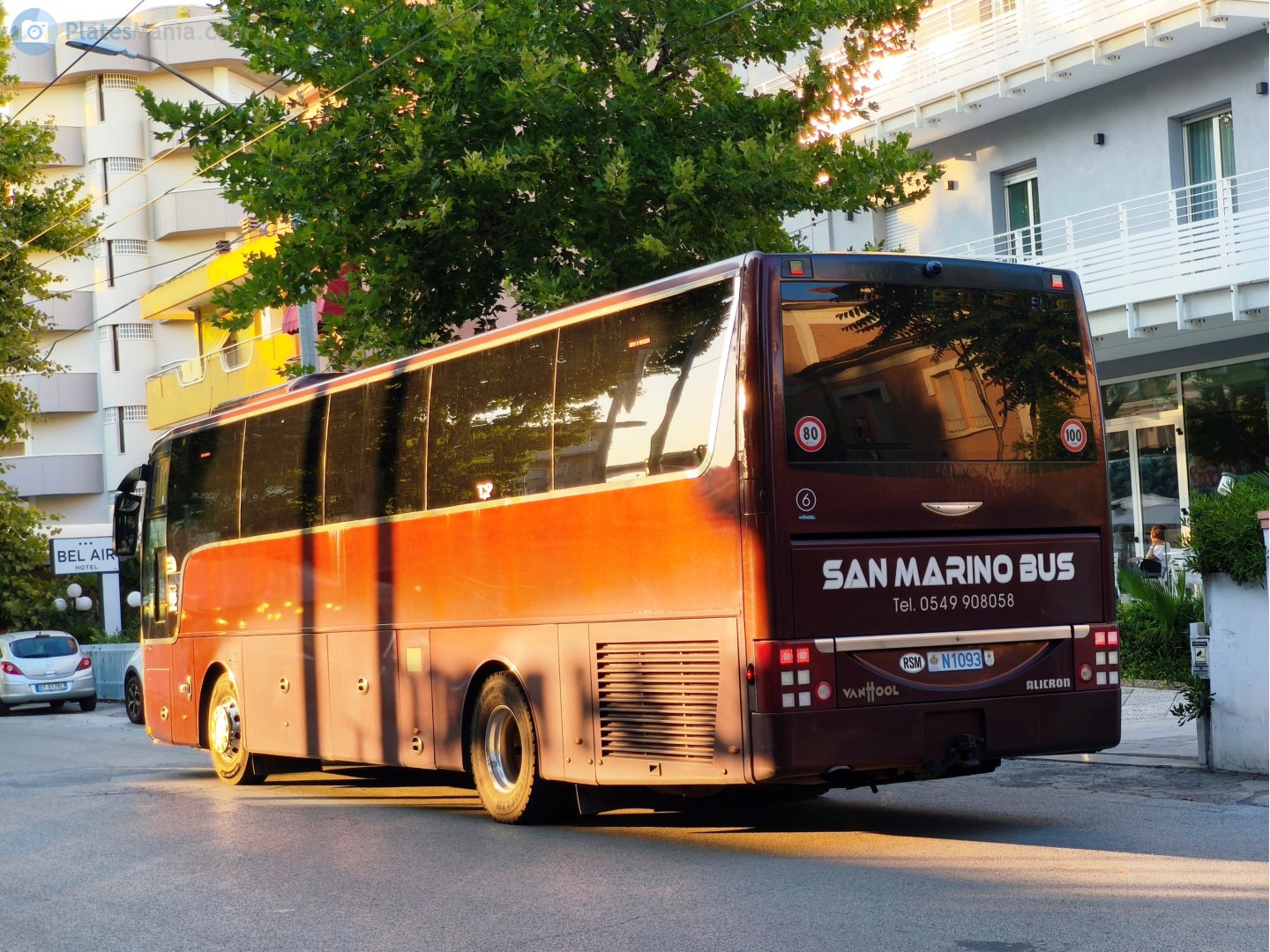 N1093, Van Hool T915 