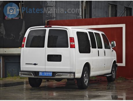 黑E·YR999, Chevrolet Express