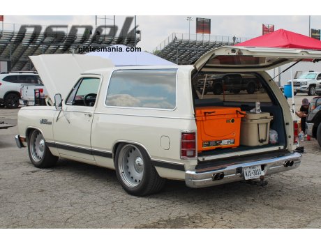 WJS-3033, Dodge Ramcharger