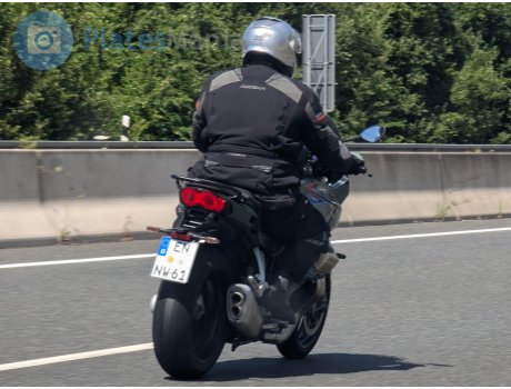 EN NW 61, Moto Guzzi V100 Mandello