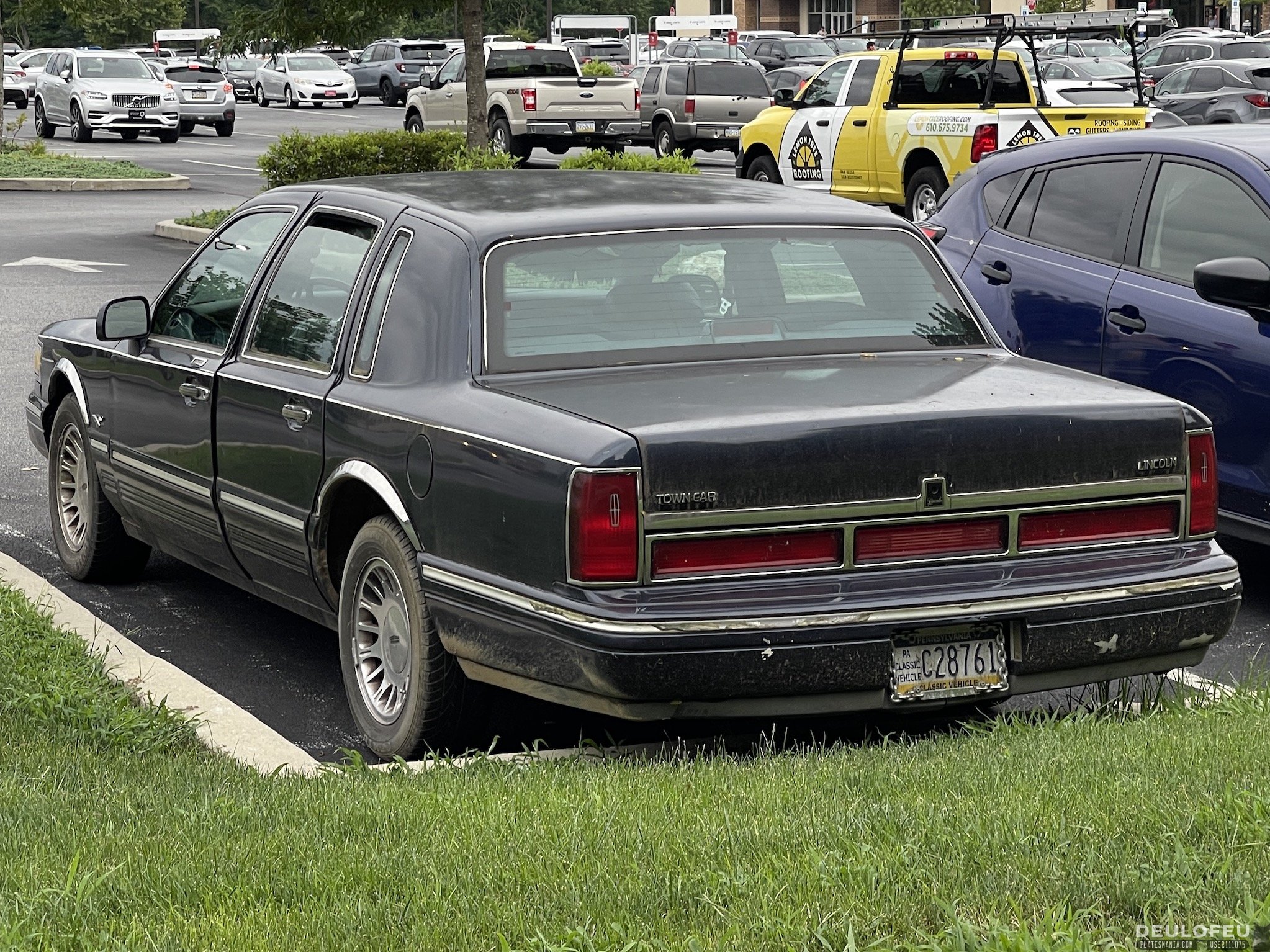 C28761, Lincoln Town Car 2nd gen (FN36/116), 1989–1997