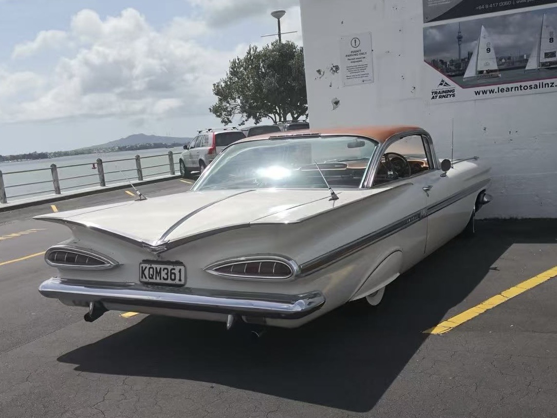 KQM361, Chevrolet Impala 2nd gen 1959 2-door Hardtop (1737/1837; B-body), 1958–1959