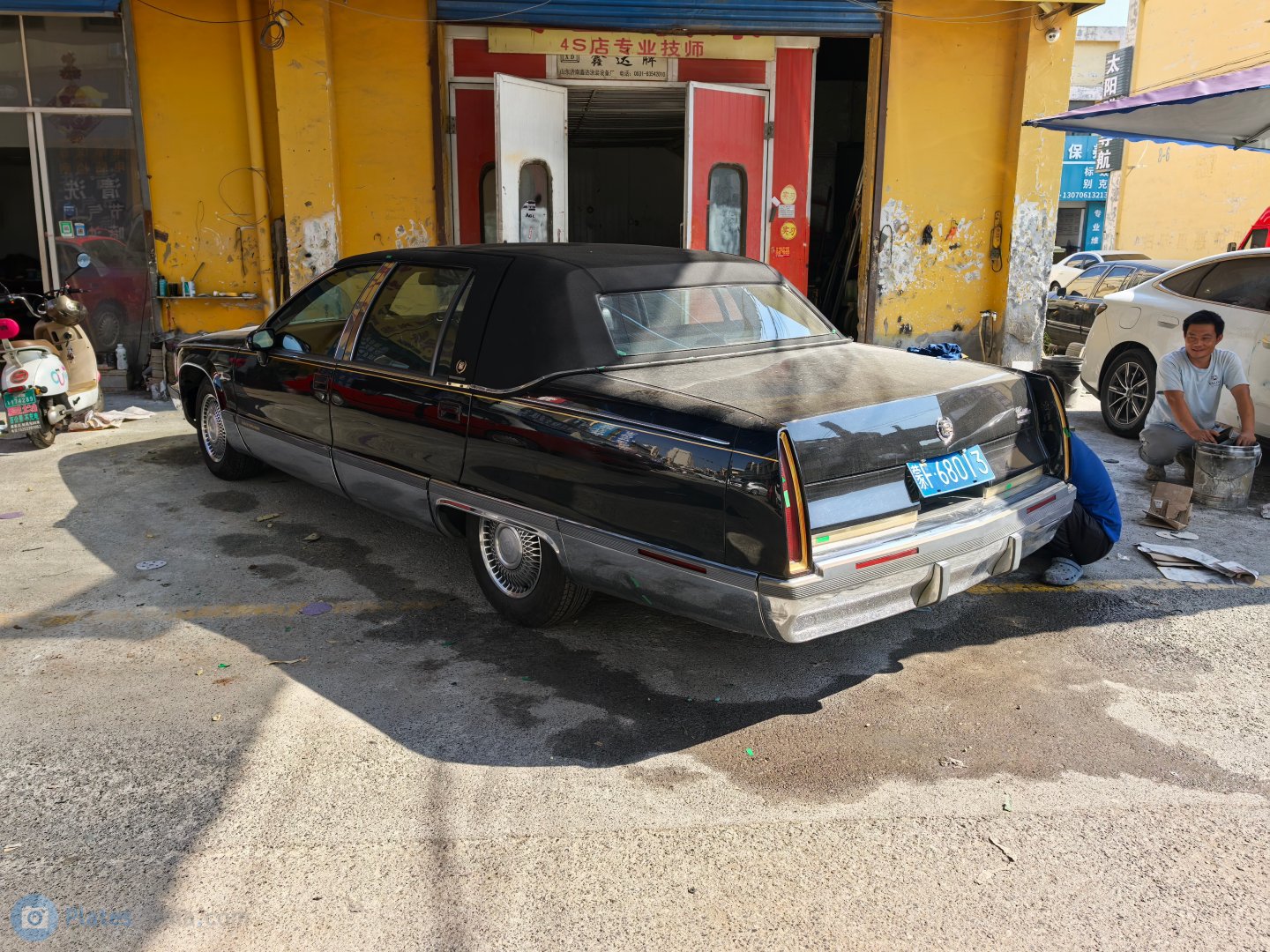 蒙F·68013, Cadillac Fleetwood 2nd gen Sedan (D-body), 1992–1996