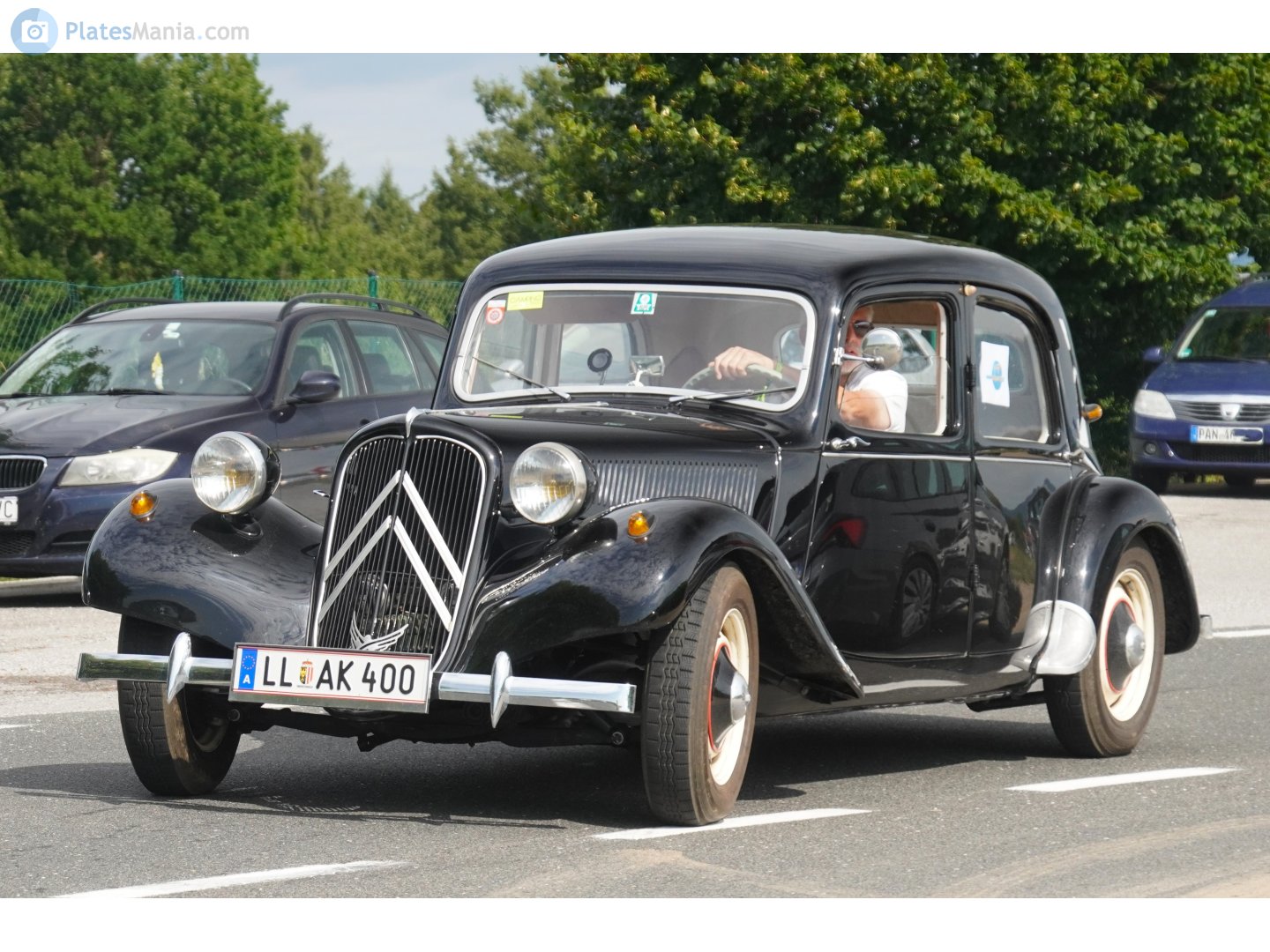LL AK 400, Citroёn Traction Avant 