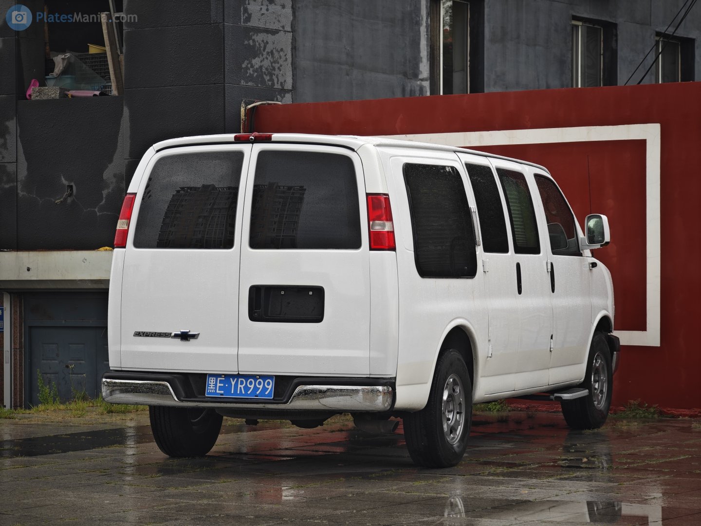 黑E·YR999, Chevrolet Express 1st gen (GMT610), facelift, 2002–