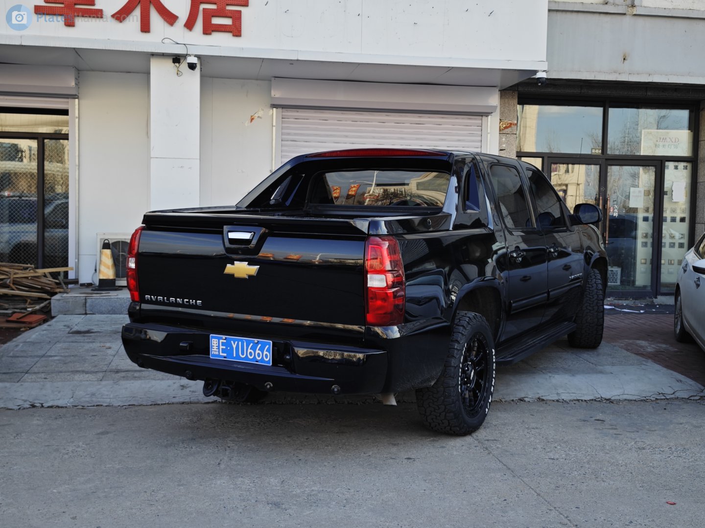 黑E·YU666, Chevrolet Avalanche 2nd gen (GMT940/GMT941), 2006–2013