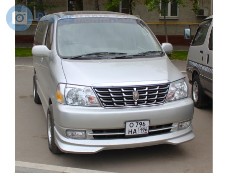 о796на196, Toyota Granvia