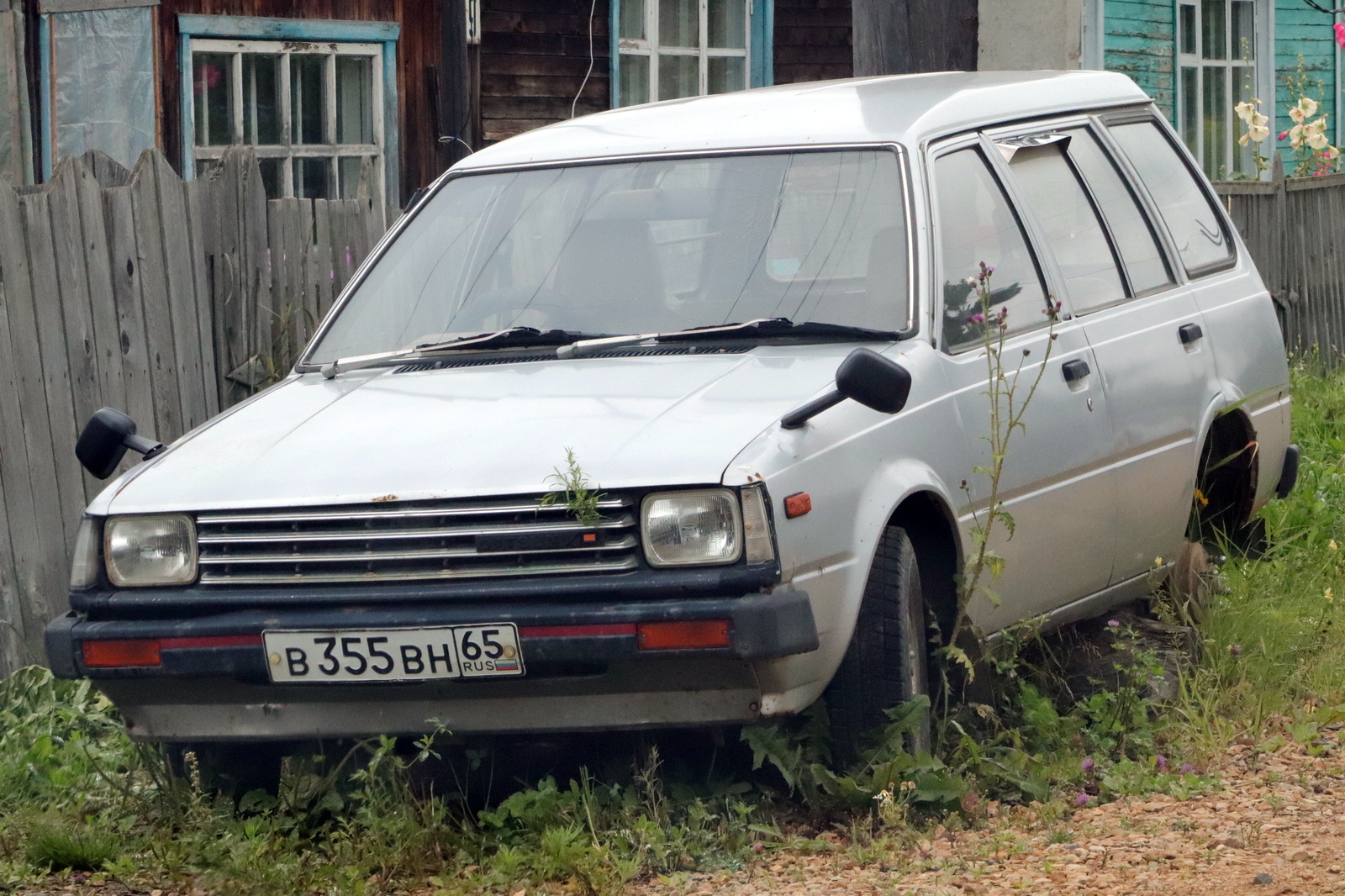 в 355 вн 65, Nissan AD 1st gen (B11), 1982–1990