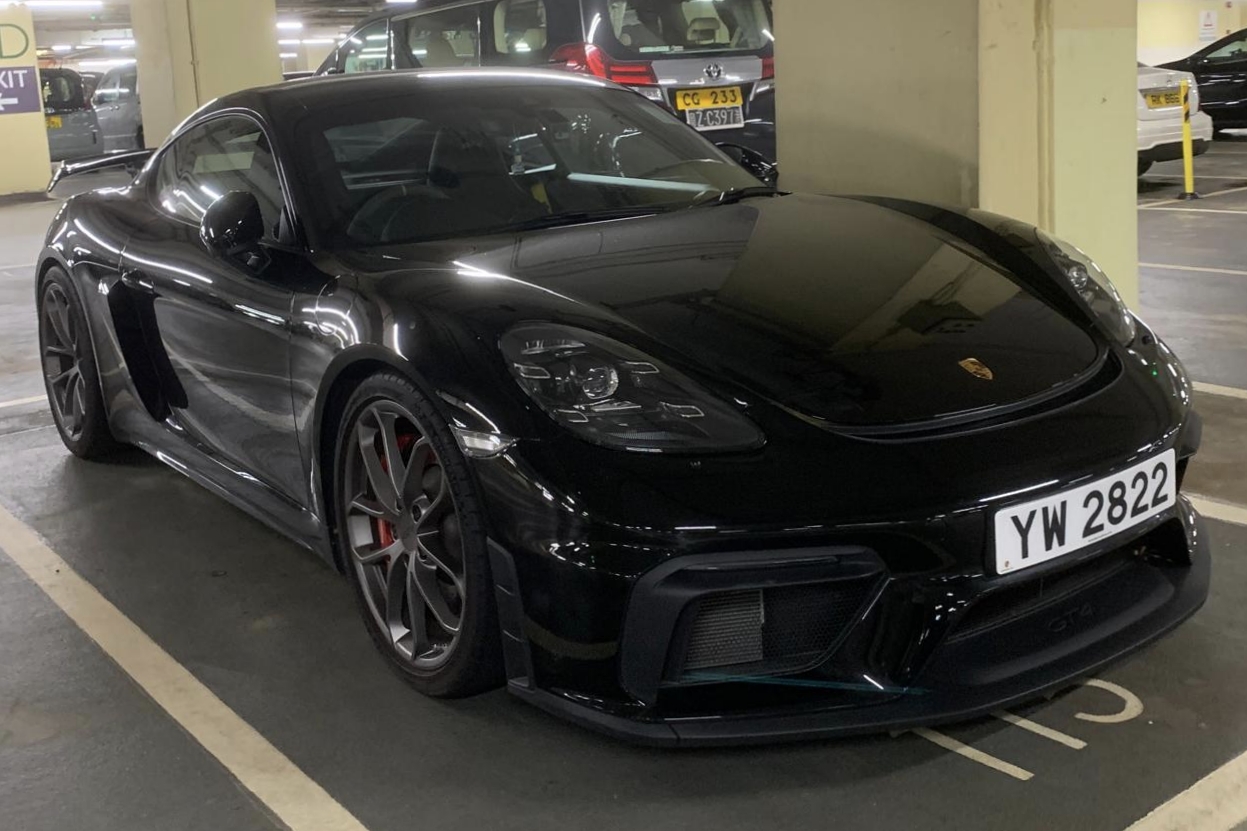 YW 2822, Porsche Cayman 3rd gen 718 Cayman (982C), 2016–