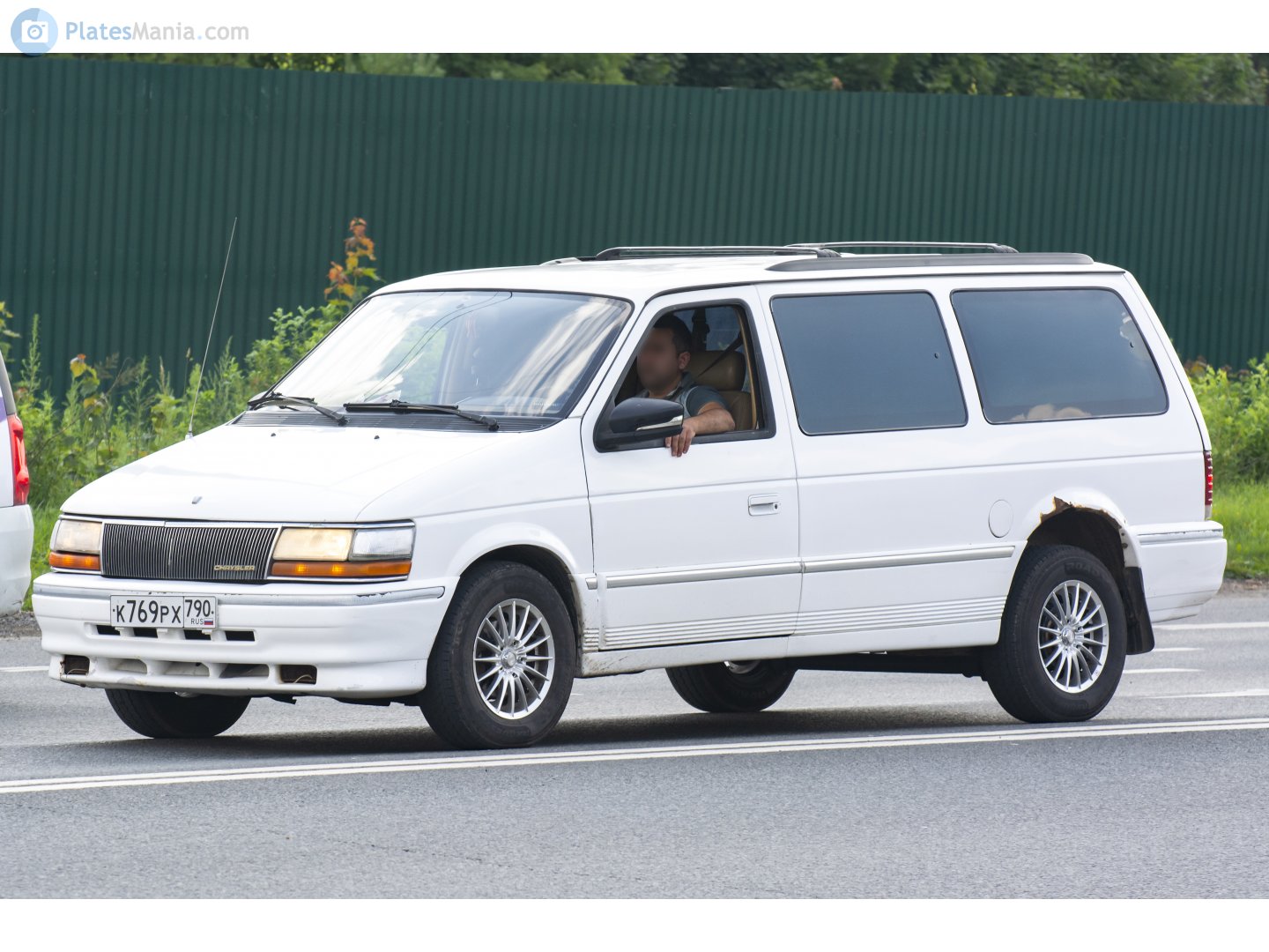 к 769 рх 790, Chrysler Town&Country 2nd gen Minivan (AS), 1990–1995