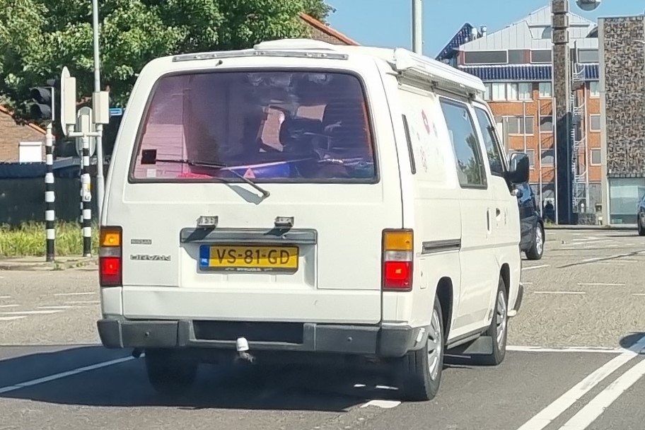 VS-81-GD, Nissan Urvan 2nd gen (E24), 1986-2001