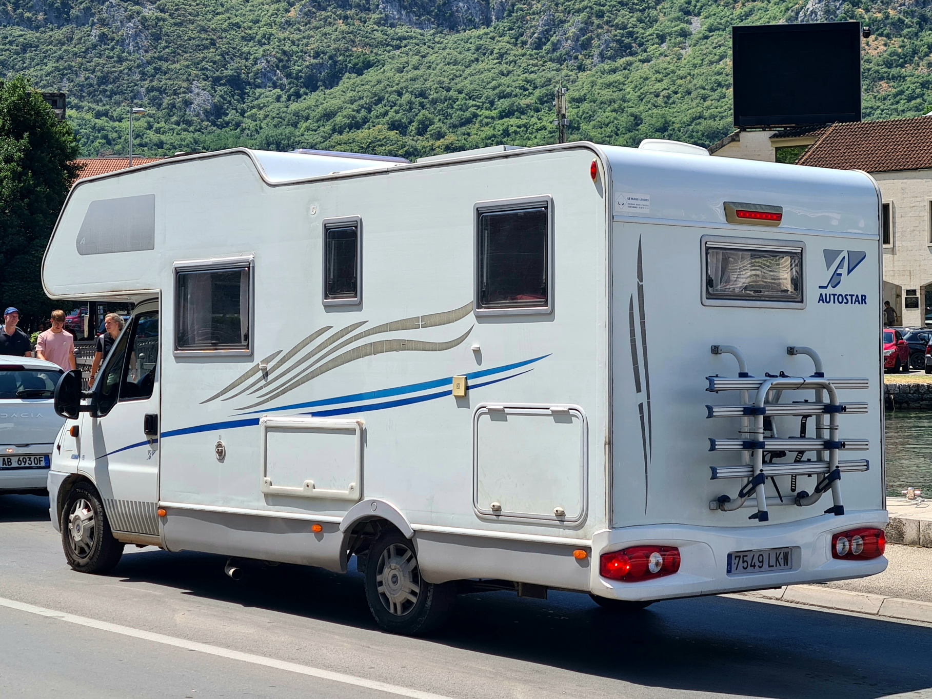 7549 LKW, Autostar Auros 