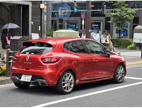 練馬 301 も 1866, Renault Lutecia