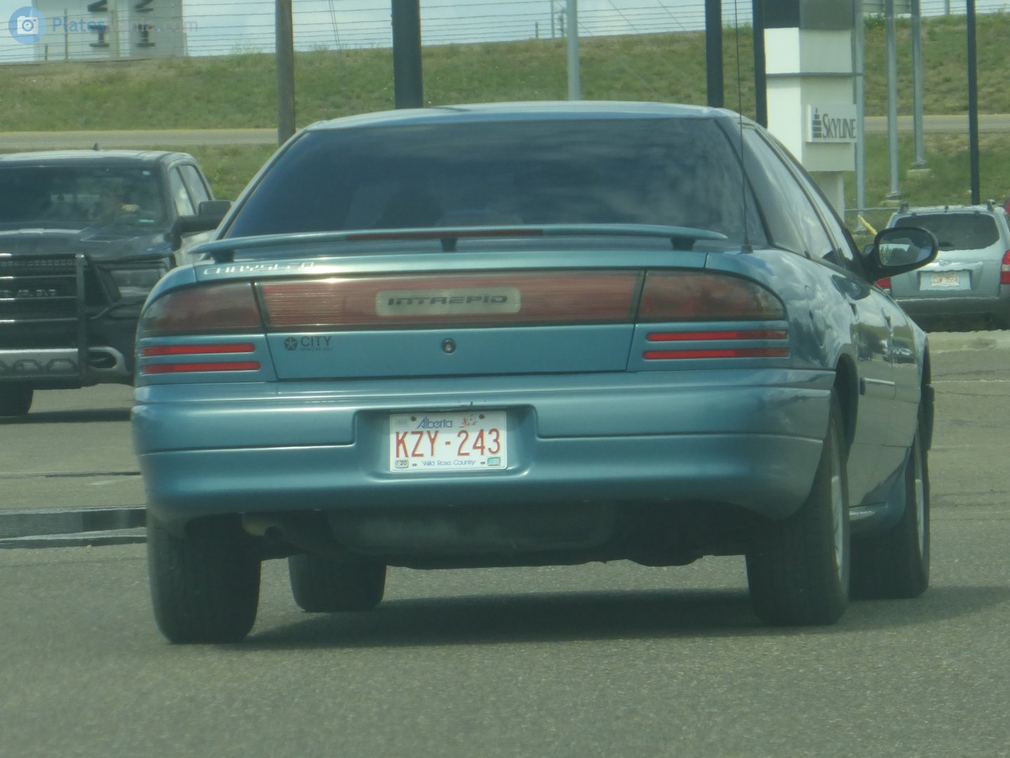 KZY-243, Chrysler Intrepid 1st gen (LH; CA-market), 1992–1997