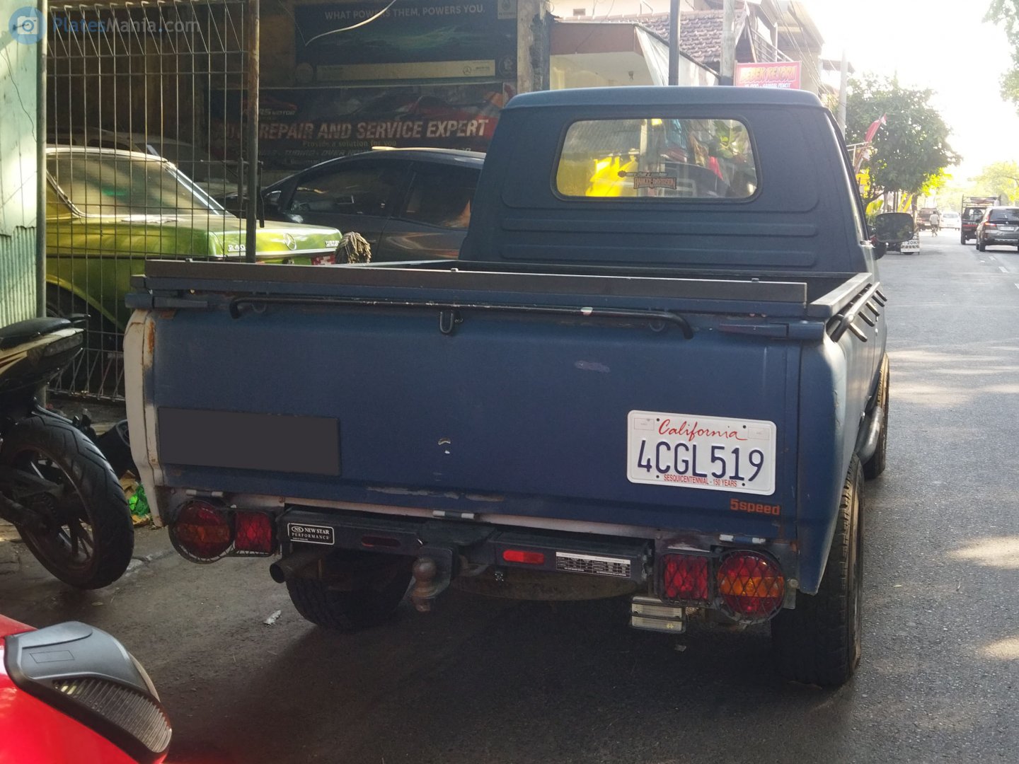 4CGL519, License plate without vehicle 