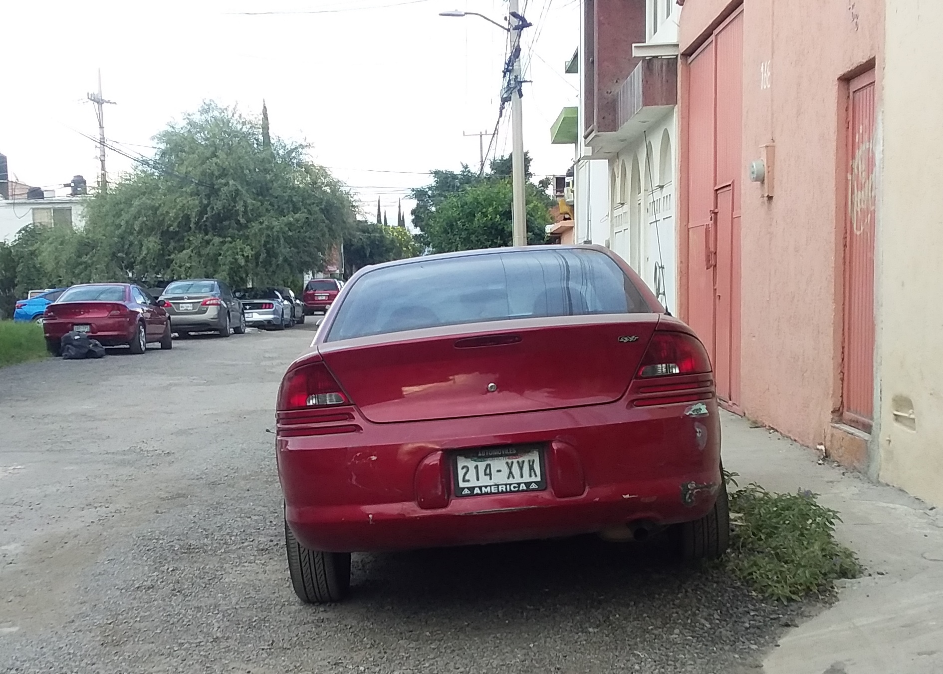 214-XYK, Dodge Stratus 2nd gen Sedan (JR), 2000–2006