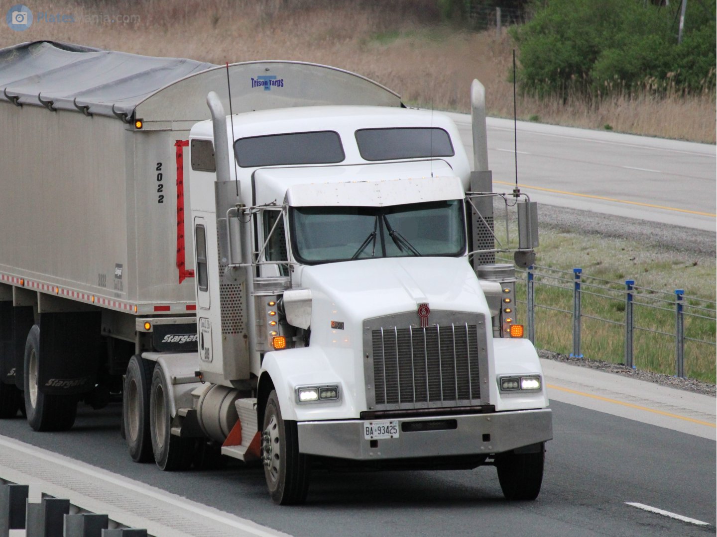 BA-93425, Kenworth T800 