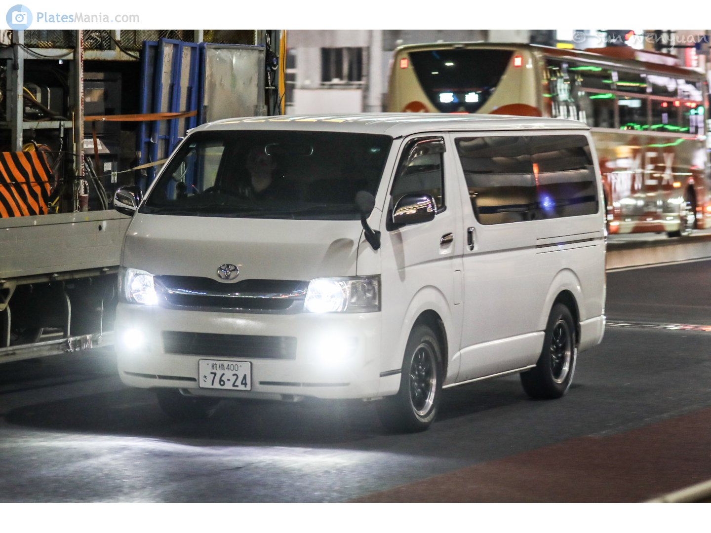 前橋 400 さ 7624, Toyota HiAce 5th gen Van (H200), 2004–