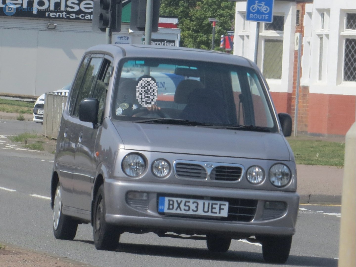 BX53UEF, Perodua Kenari 1st gen (L900), 2000–2009