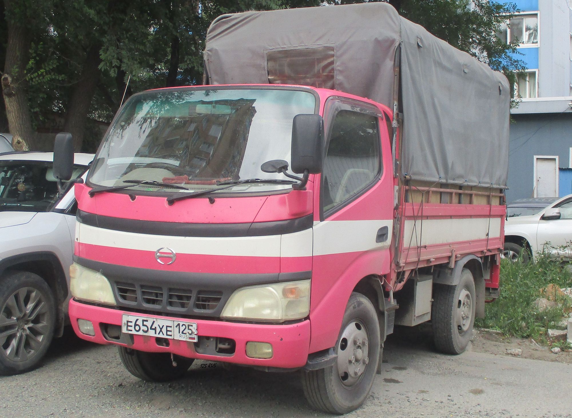 е 654 хе 125, Hino Dutro 