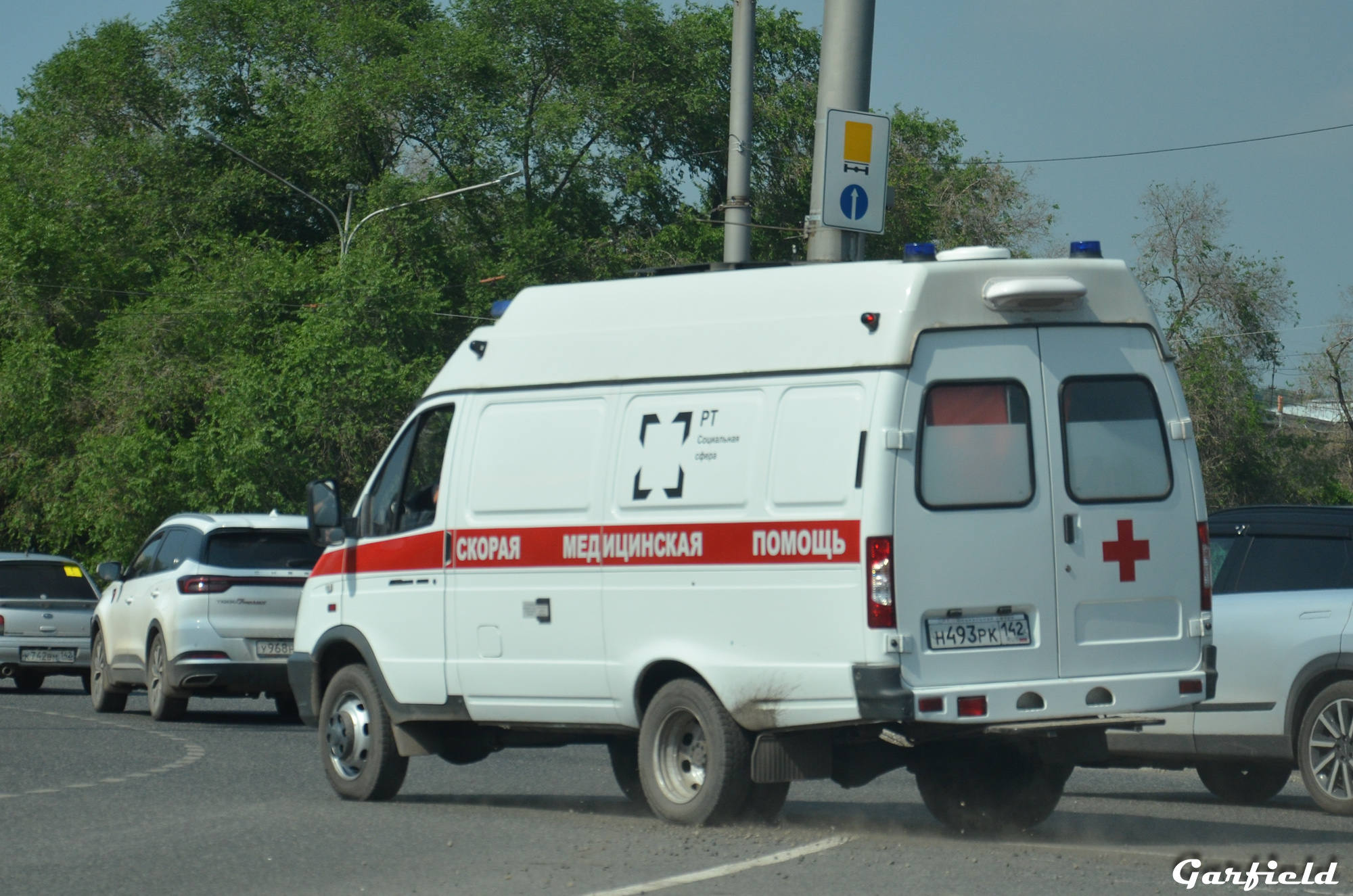 н 493 рк 142, GAZ 3221 ГАЗель 3221(4) Ambulance, 1996–2003