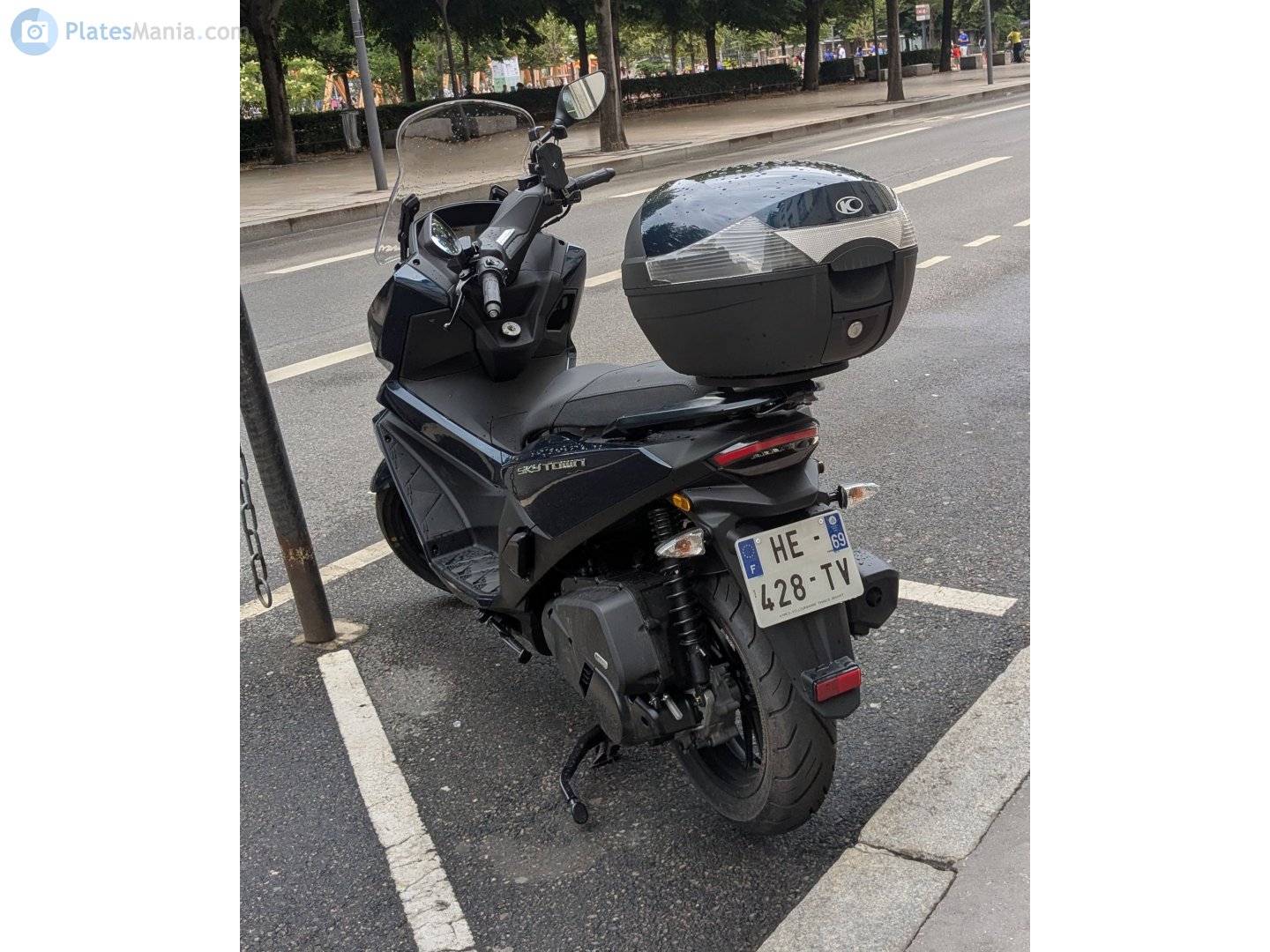 HE-428-TV, Kymco Skytown 