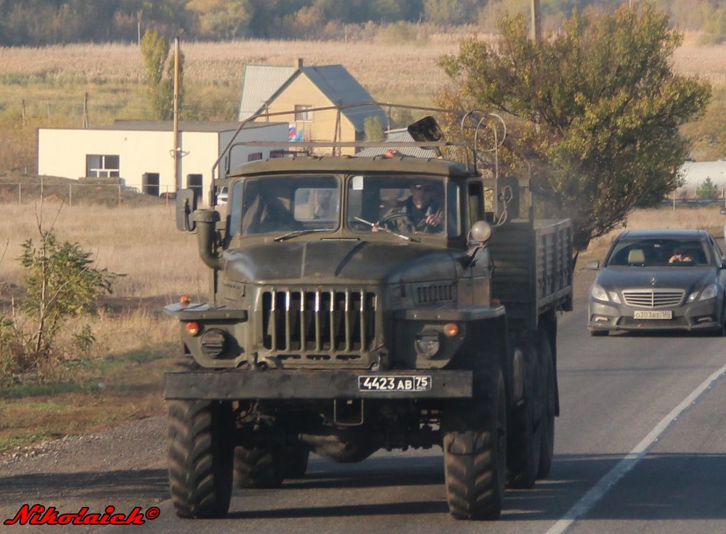 4423 ав 75, Ural (UralAZ) 4320/5557 4320/5557 6×6, 1977–