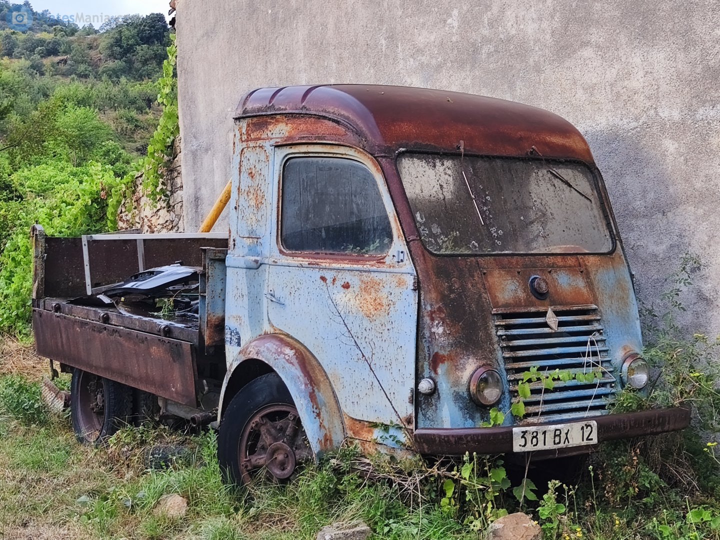 381 BX 12, Renault Galion 