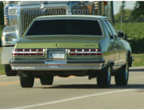 BFNY-587, Pontiac Bonneville