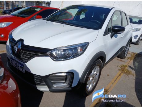 AE 208 YR, Renault Captur
