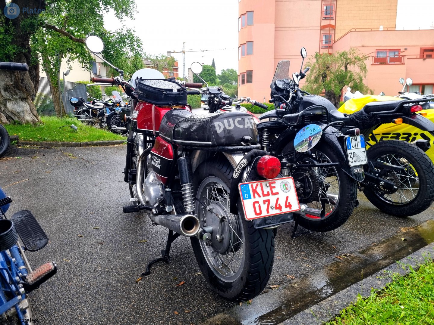 KLE 0744, Ducati 750 Sport 