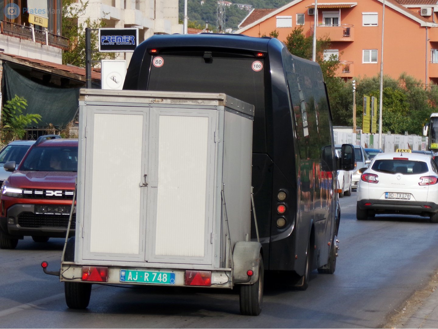 AJ R 748, Trailers (2011) 