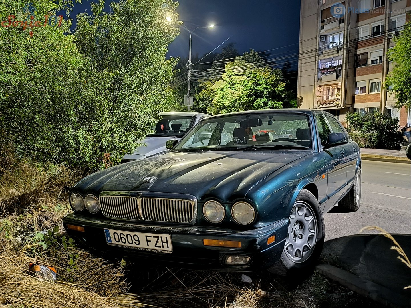 0609 FZH, Jaguar Sovereign 3rd gen (X300), 1994–1997