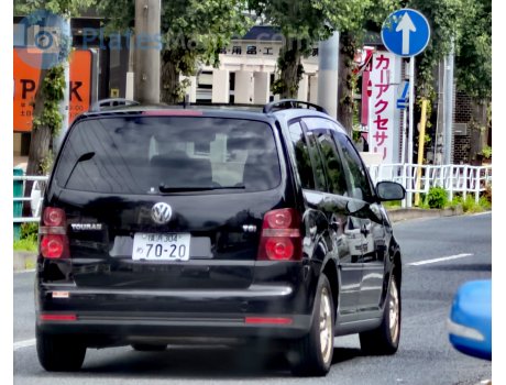 横浜 304 め 7020, Volkswagen Golf Touran