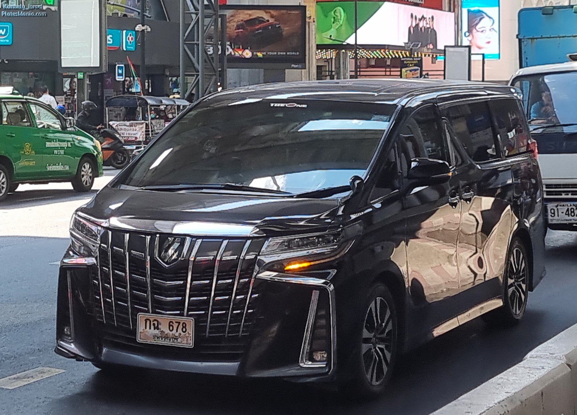 กฉ 678, Toyota Alphard 3rd gen (AH30), 2015­–2023