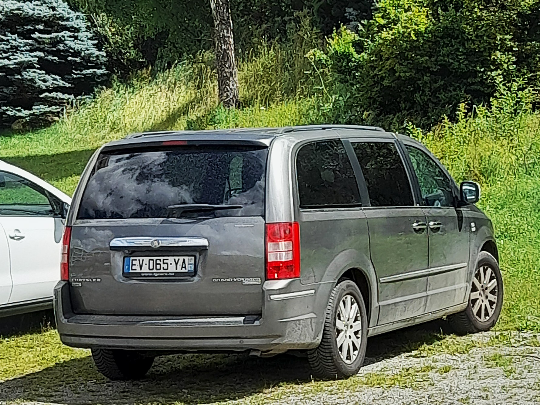 EV-065-YA, Chrysler Grand Voyager 5th gen 2007–2010