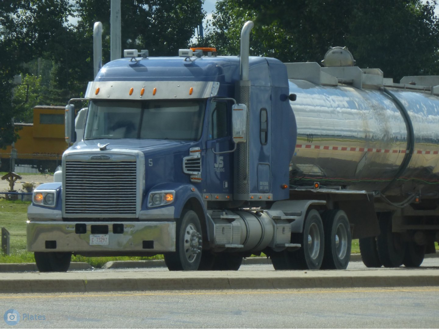 E-73297, Freightliner 122SD 