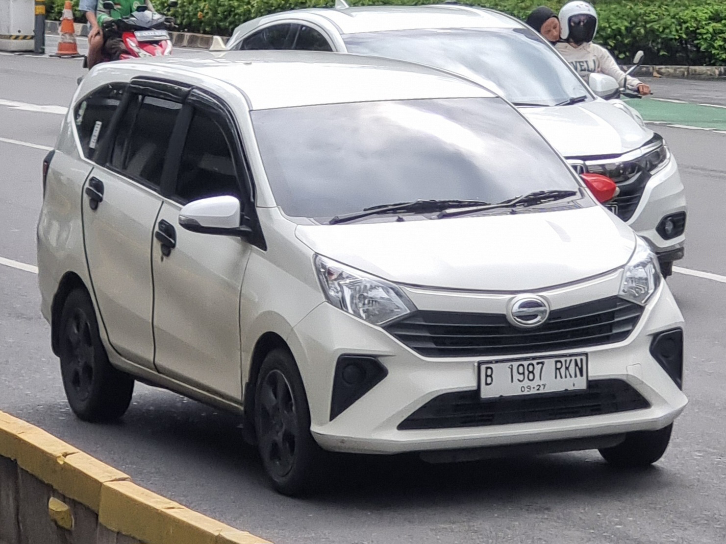 B 1987 RKN, Daihatsu Sigra 1st gen (B400), facelift, 2019–