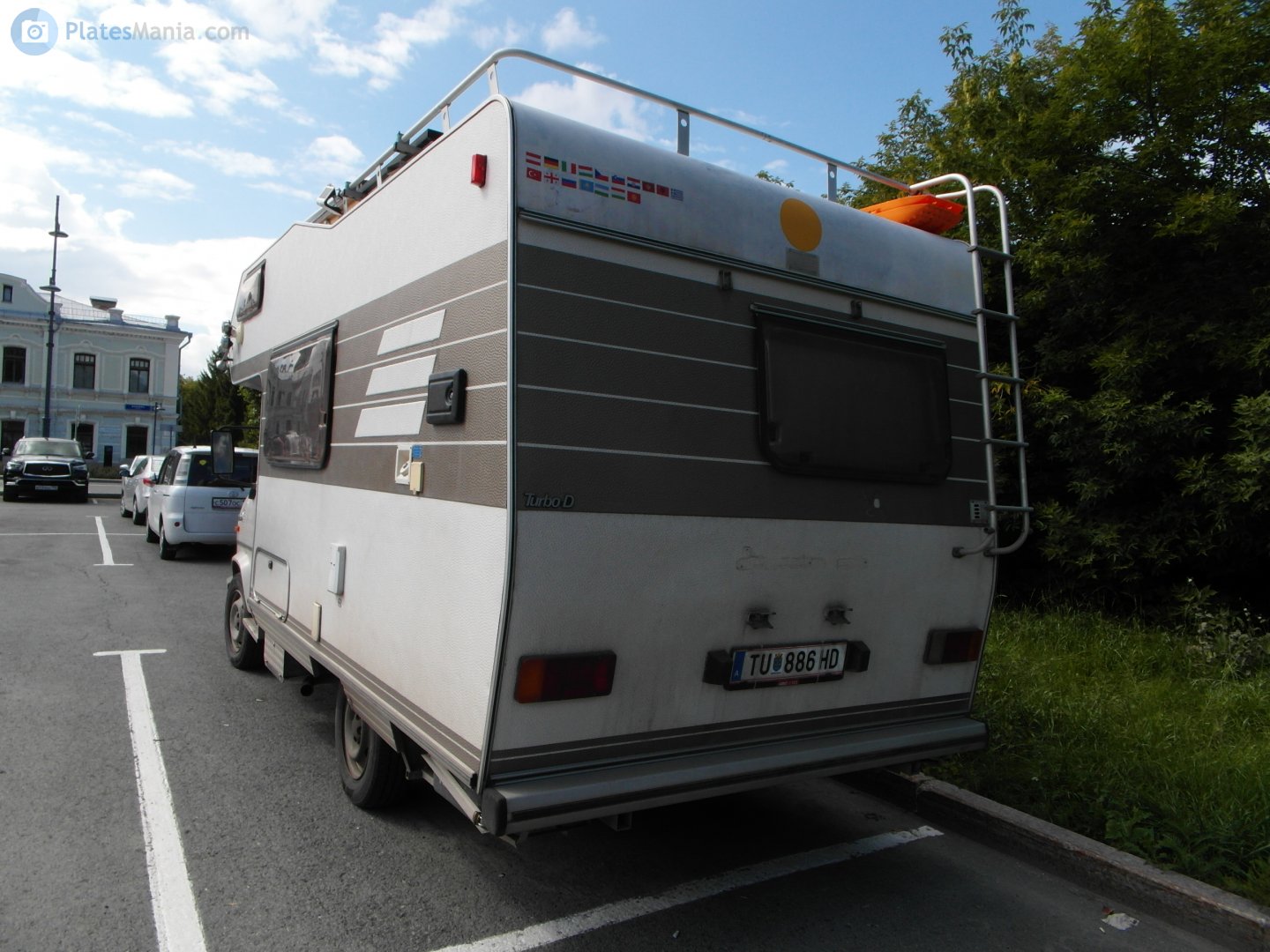 TU 886 HD, Hymer Camp 