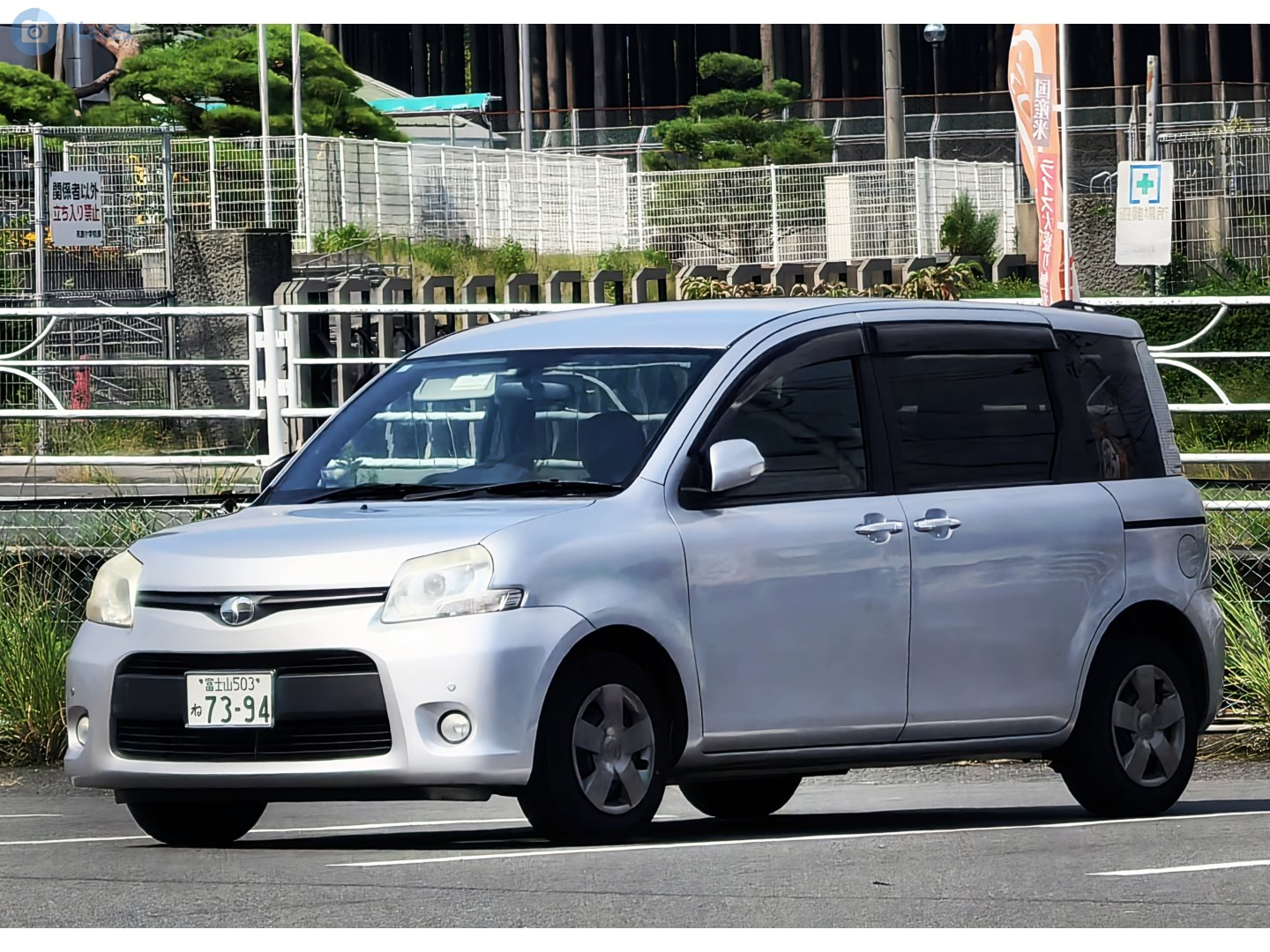 富士山 503 ね 7394, Toyota Sienta 1st gen Dice (XP80), 2011–2015