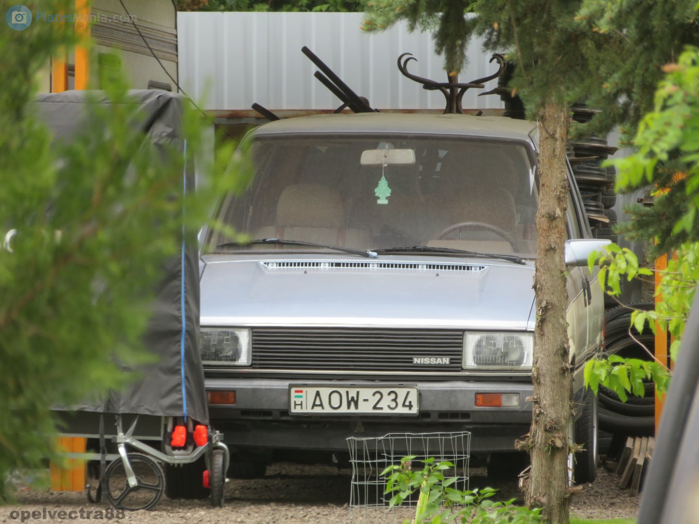 AOW-234, Nissan Prairie 1st gen (M10), 1982–1988