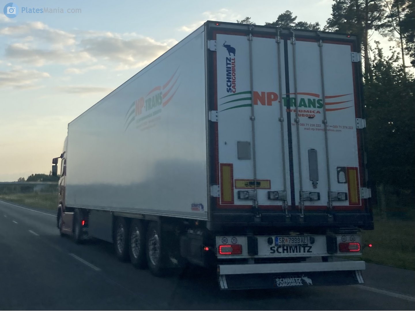 SR 7999 AE, Schmitz SKO 