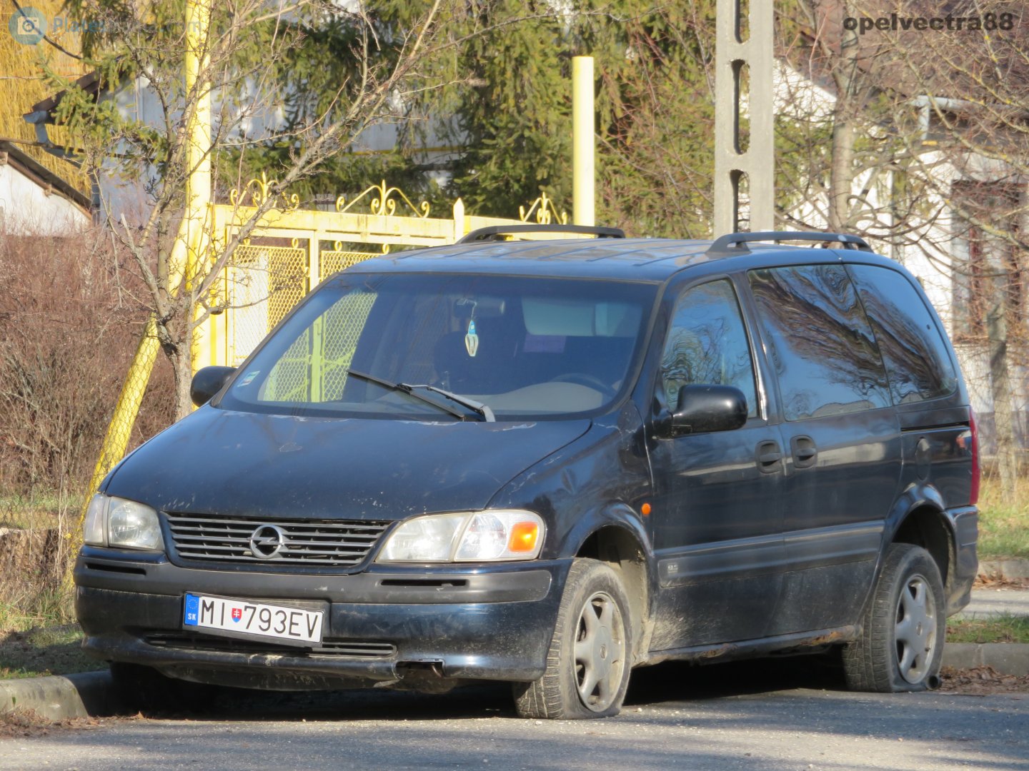 MI-793EV, Opel Sintra 1st gen (APV), 1996–1999