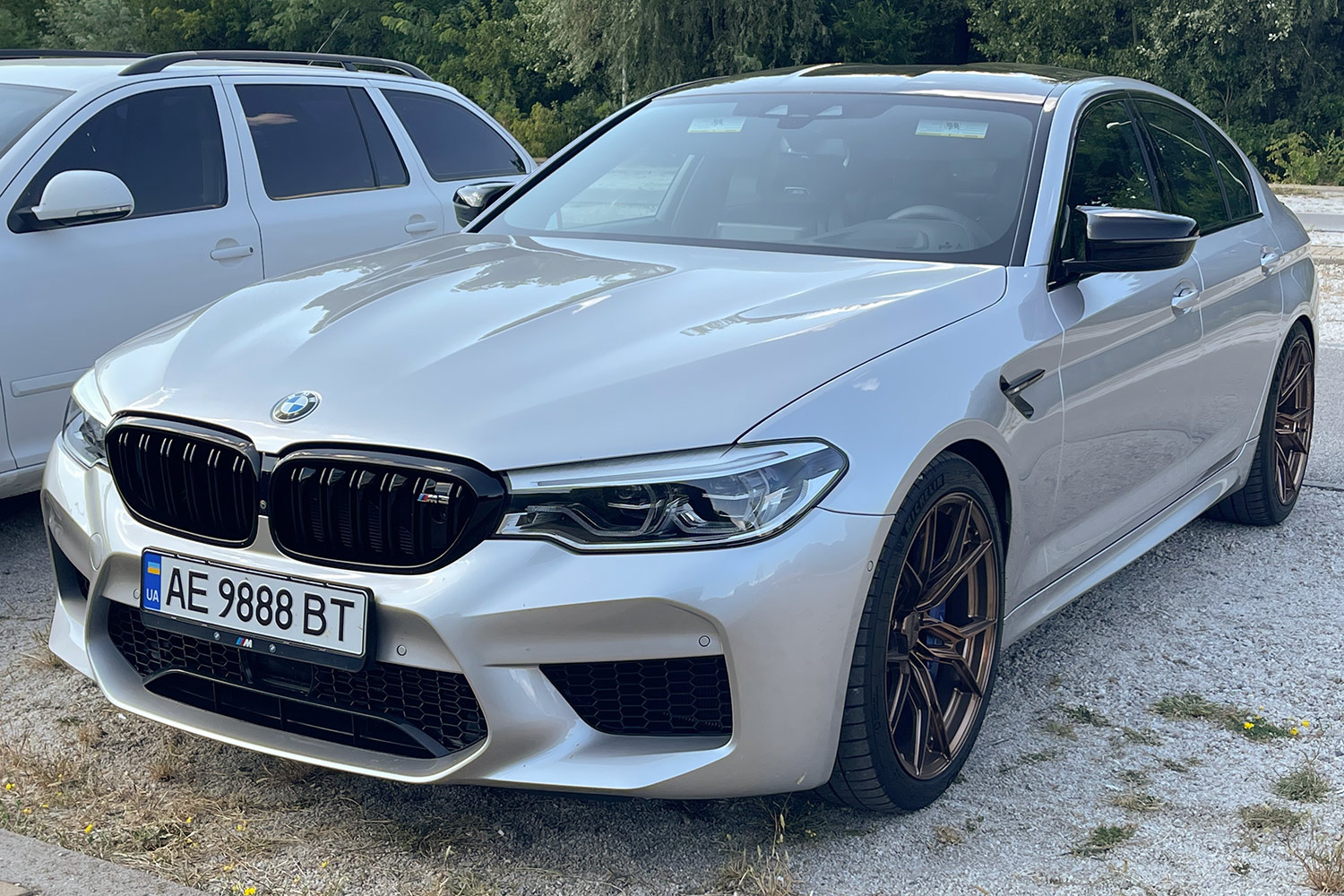 AE 9888 BT, BMW M5 6th gen (F90), 2017–2020