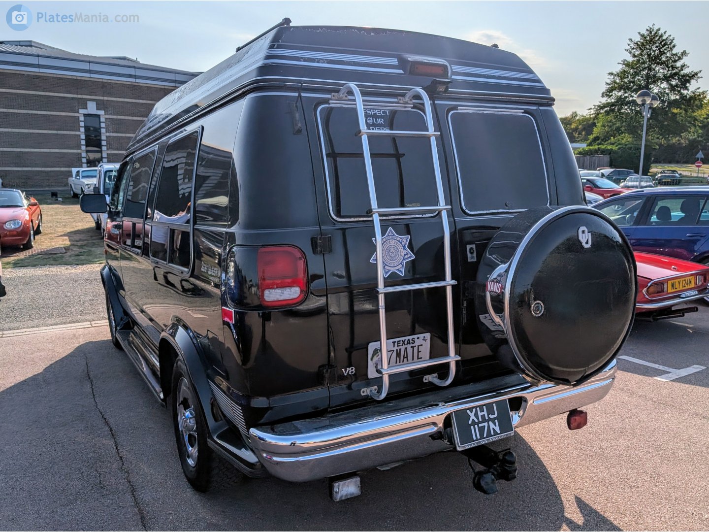 XHJ117N, Dodge B-Series 