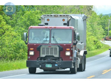 93D71, Peterbilt 520