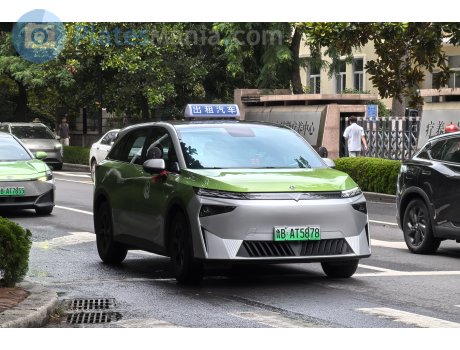 鲁B·AT5878, Venucia VX6