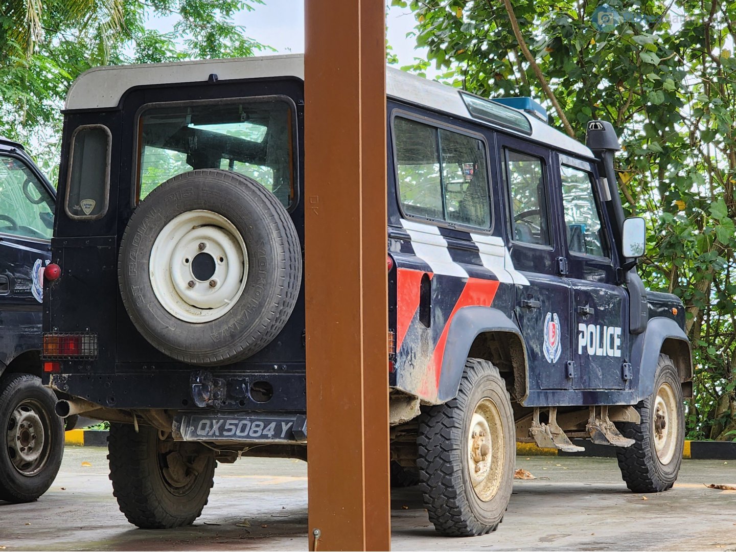QX 5084 Y, Land Rover Defender 1st gen 110