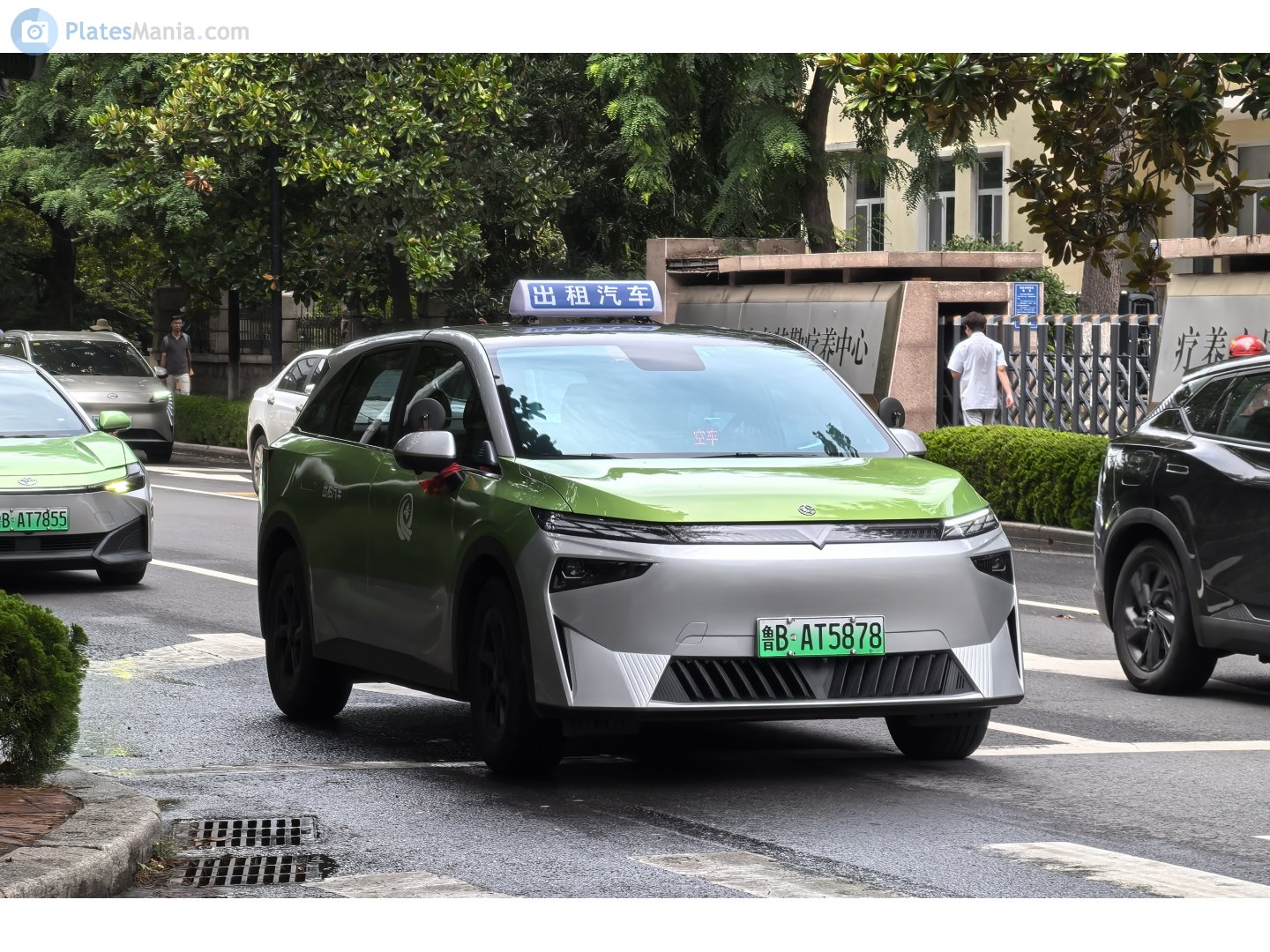 鲁B·AT5878, Venucia VX6 